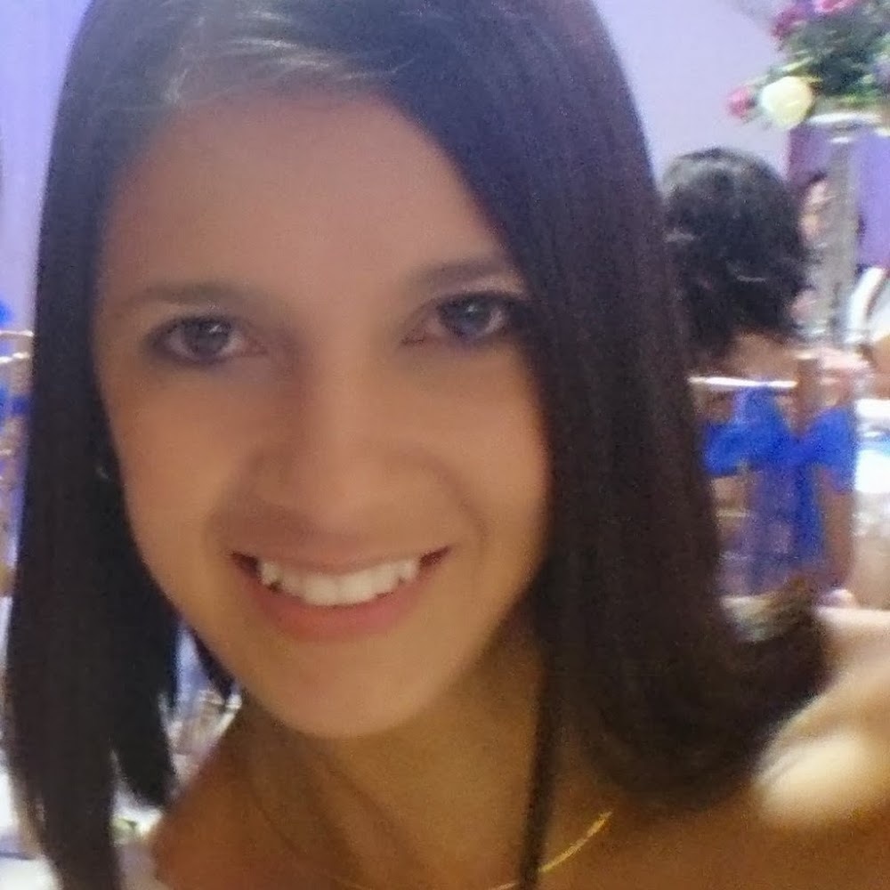 Meet your Posher, Alejandra